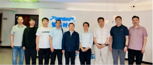 智易时代单日迎来两批重要访客 校企合作与农业创新交流共谱发展新篇